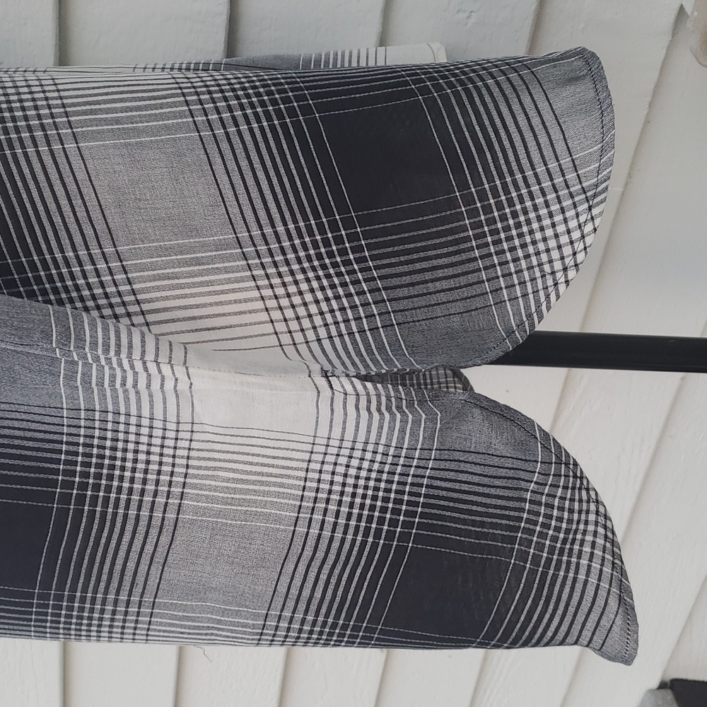 Loft Plaid Pattern Lightweight V-Neck Longsleeve … - image 4